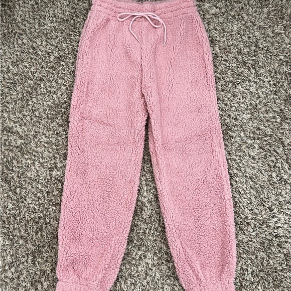 Mauve Faux Fur Sherpa Lounge Pants - Picture 2 of 10
